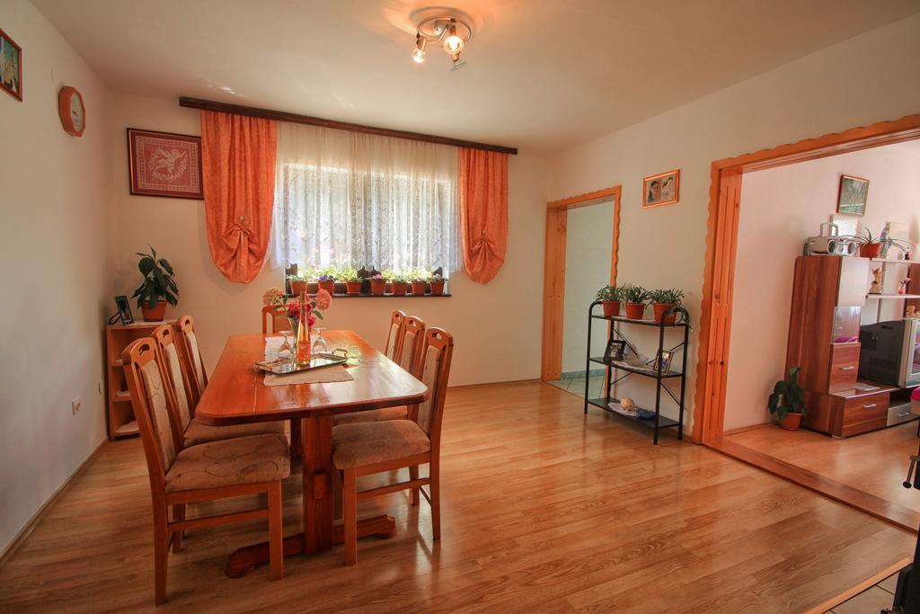 Apartman Josipa Dreznik Grad Exterior photo