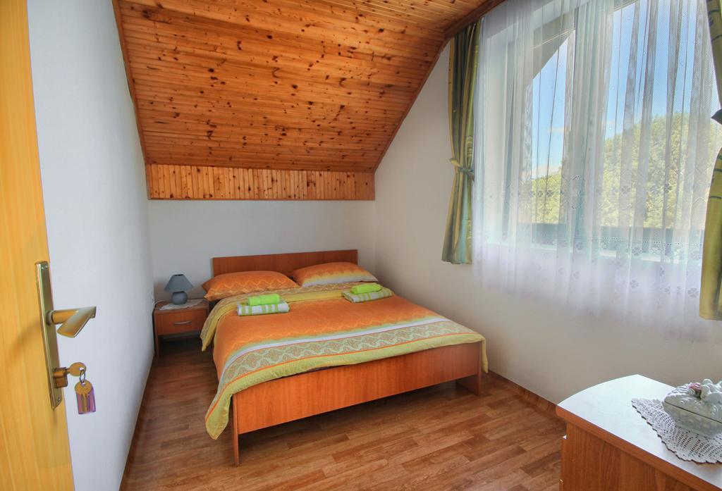Apartman Josipa Dreznik Grad Exterior photo
